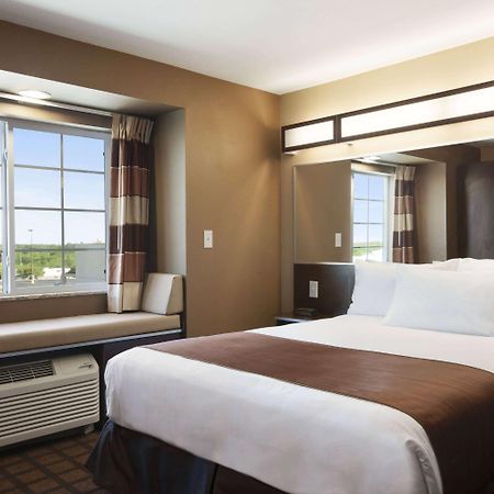 Microtel Inn & Suites Плезантон Экстерьер фото