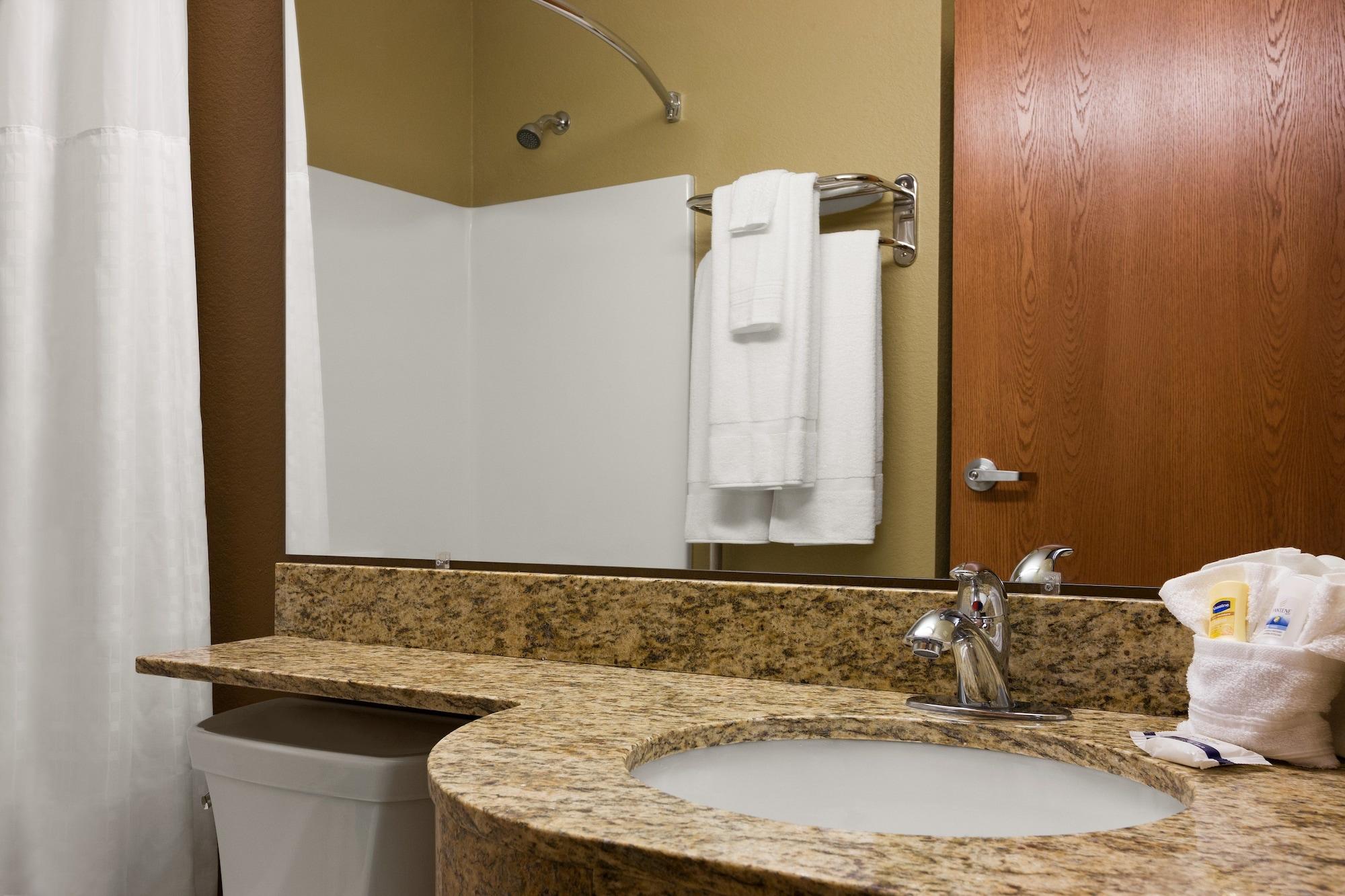 Microtel Inn & Suites Плезантон Экстерьер фото